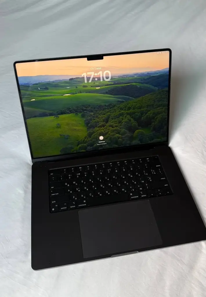 Продам MacBook Pro 16” M4 Max / 48GB / 1TB (Space Black)