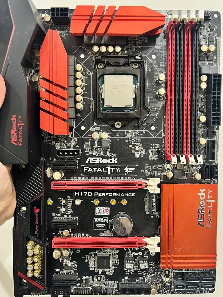 Motherboard ASRock H170 + CPU Intel i7 7700k