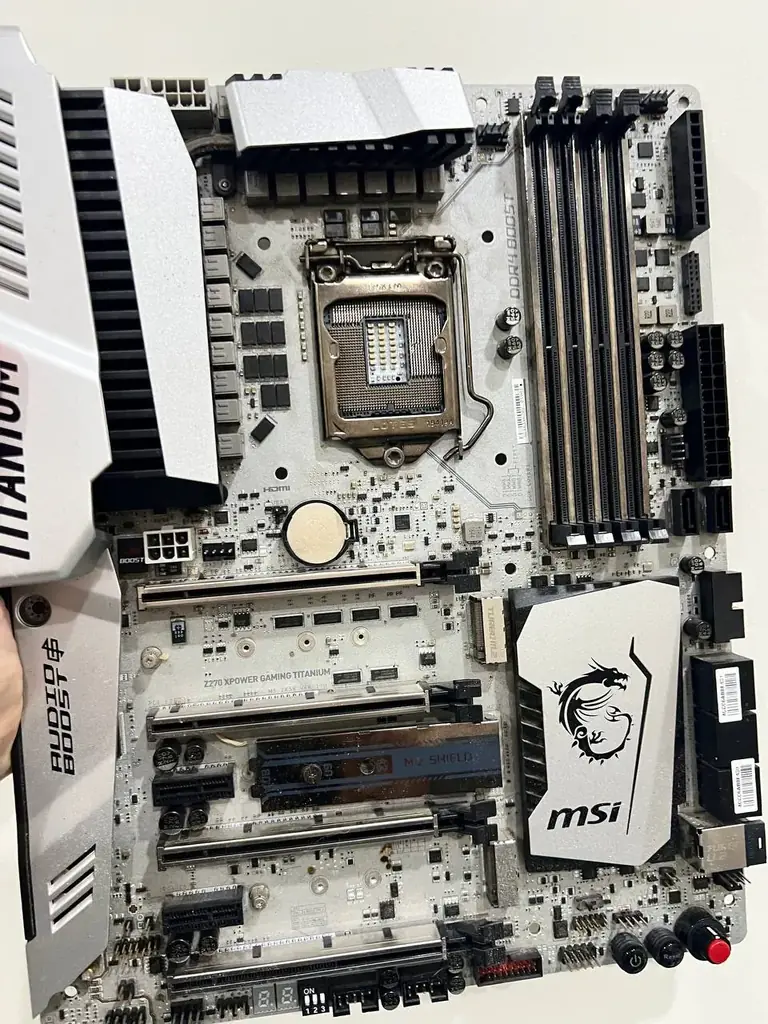 MSI Z270 XPower Gaming Titanium Motherboard (На ремонт/запчасти)