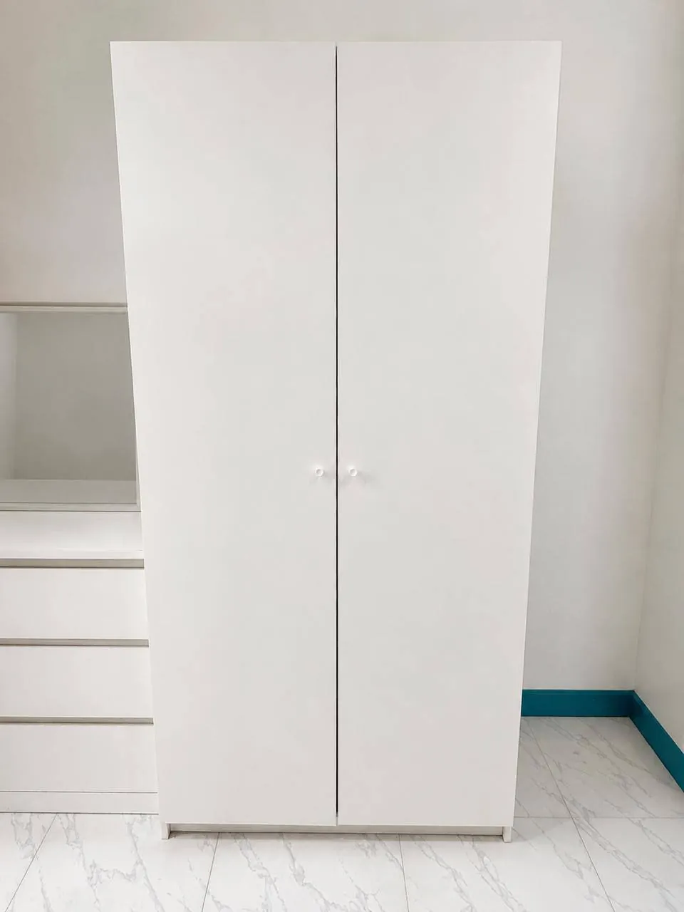 Продам шкаф Ikea 4000 батт