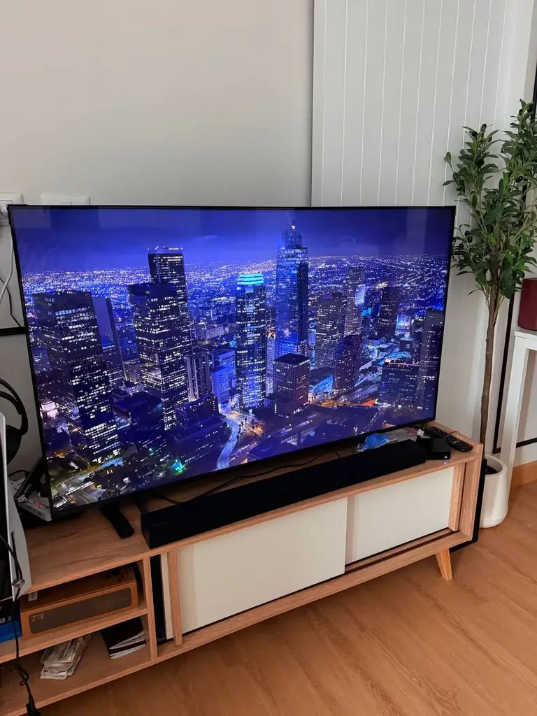 Здравствуйте, продам телевизор Samsung Uhd Smart Tv 55 Inches Model Ua55U8500Fkxxt