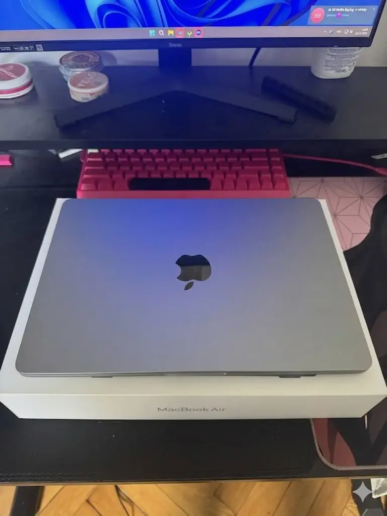 💻 Продаётся: Apple MacBook Air M2 13.6” (8/256 GB)