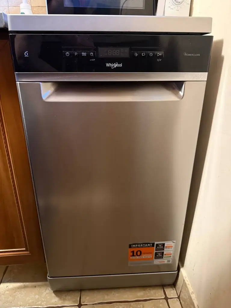 🍽️ Продаётся: посудомоечная машина Whirlpool